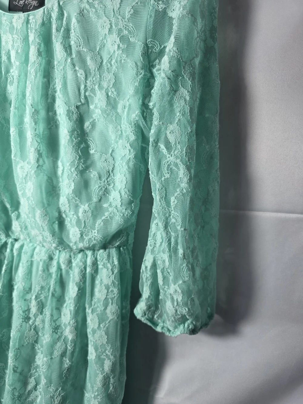 Love Reign Mint Lace Long Sleeve Dress EUC